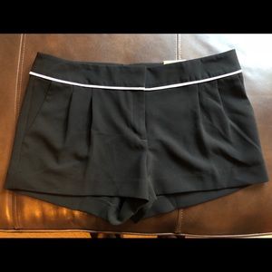 BRAND NEW - Black Express Dress Shorts - sz 10